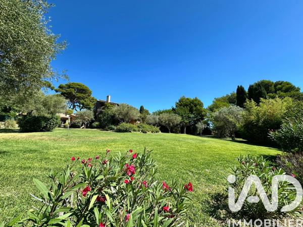 Maison à vendre 10 pièces 308 m² Sanary-sur-Mer