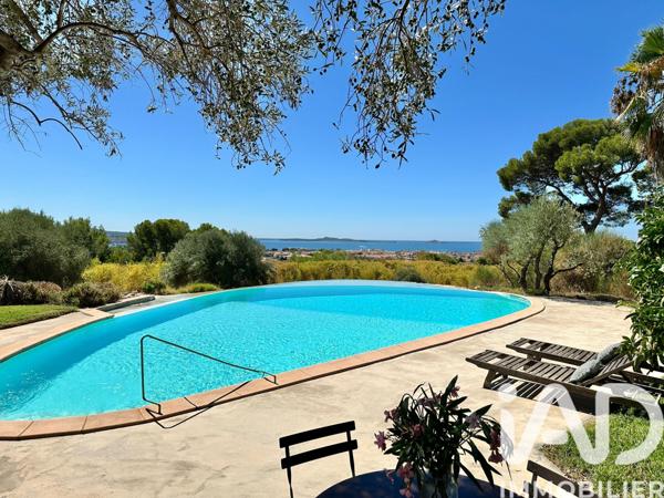Maison à vendre 10 pièces 308 m² Sanary-sur-Mer