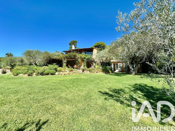 Maison à vendre 10 pièces 308 m² Sanary-sur-Mer