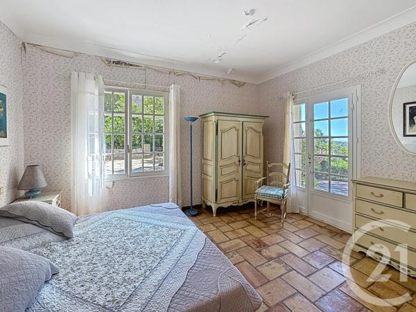 Maison à vendre  6 pièces - 175 m 2   CAVALAIRE SUR MER  - 83