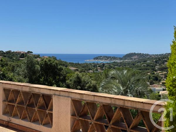 Maison à vendre  6 pièces - 175 m 2   CAVALAIRE SUR MER  - 83