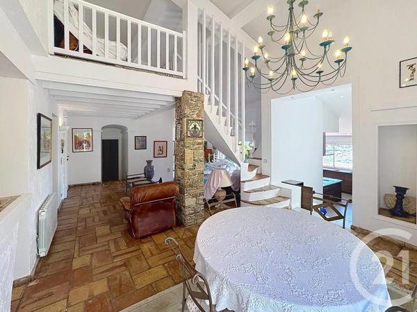 Maison à vendre  6 pièces - 175 m 2   CAVALAIRE SUR MER  - 83