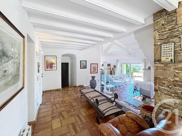 Maison à vendre  6 pièces - 175 m 2   CAVALAIRE SUR MER  - 83
