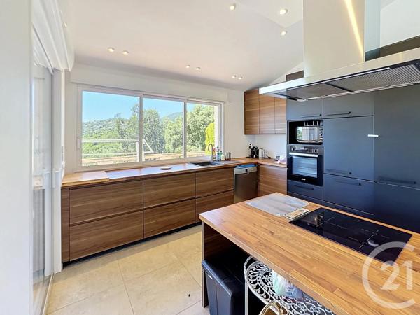 Maison à vendre  6 pièces - 175 m 2   CAVALAIRE SUR MER  - 83
