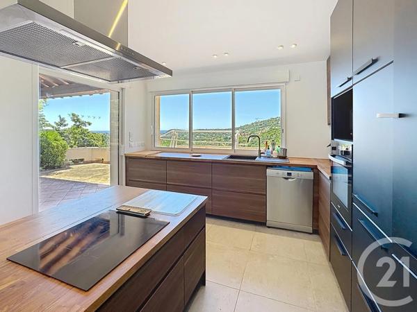 Maison à vendre  6 pièces - 175 m 2   CAVALAIRE SUR MER  - 83