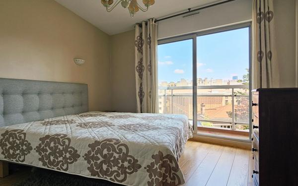 Appartement à vendre    3 pièces • 71,60 m2 Paris 15