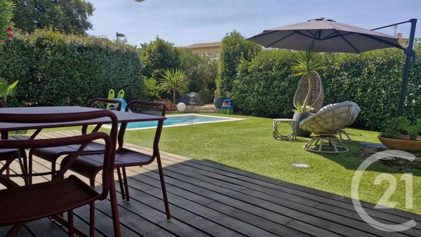 Maison à vendre  6 pièces - 143 m 2   SIX FOURS LES PLAGES  - 83