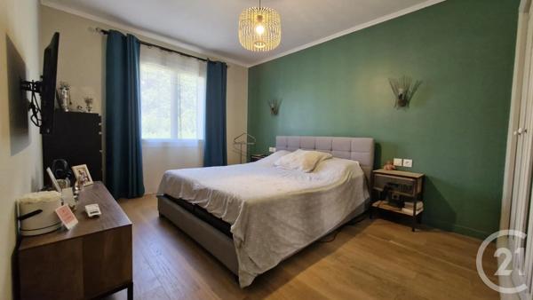 Maison à vendre  6 pièces - 143 m 2   SIX FOURS LES PLAGES  - 83