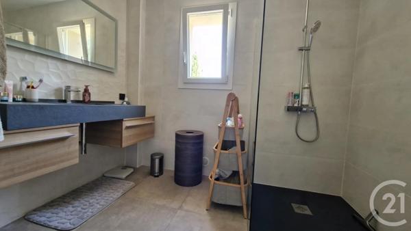 Maison à vendre  6 pièces - 143 m 2   SIX FOURS LES PLAGES  - 83