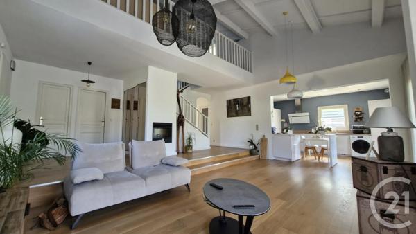 Maison à vendre  6 pièces - 143 m 2   SIX FOURS LES PLAGES  - 83