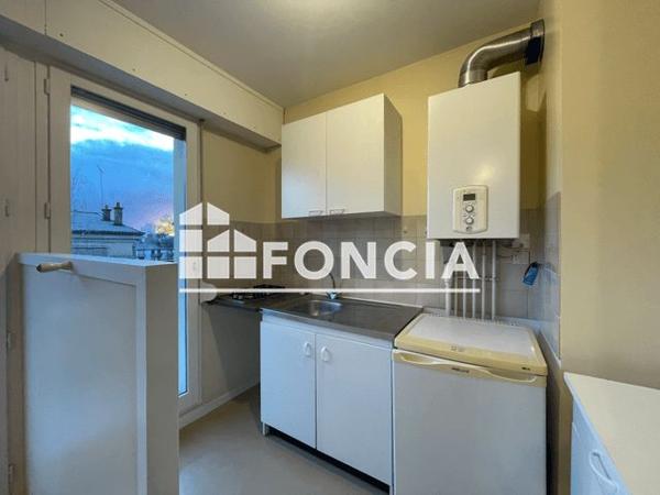 Location Studio 25.67 m² - 24 RUE DE LORGERIL Rennes 35000