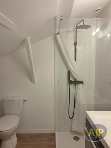 Maison à louer Pons : 3 pièces, 63m² avec 2 chambre(s) à 700€ - AJP Immobilier Pons