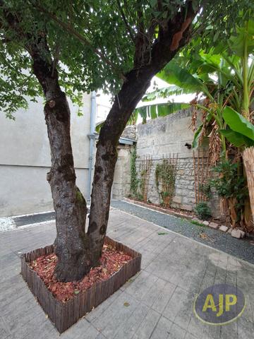 Maison à louer Pons : 3 pièces, 63m² avec 2 chambre(s) à 700€ - AJP Immobilier Pons