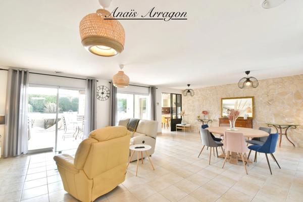 Maison à vendre de plain pied avec piscine 130m2