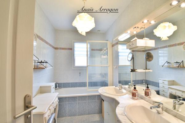 Maison à vendre de plain pied avec piscine 130m2