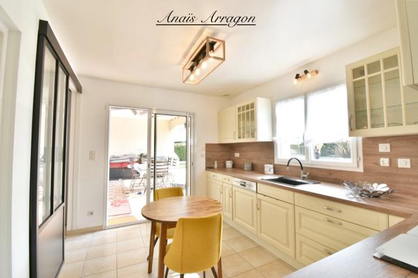 Maison à vendre de plain pied avec piscine 130m2