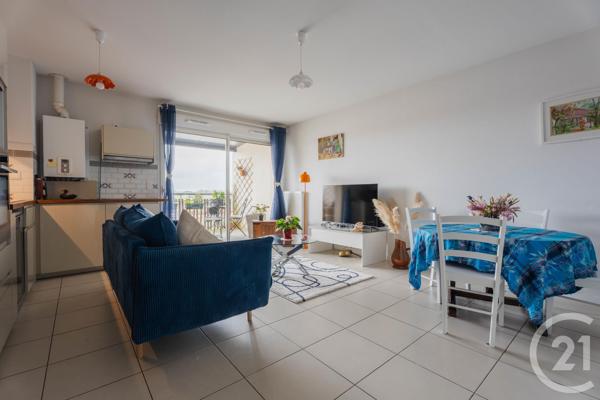 Appartement T3 à vendre  3 pièces - 61,07 m 2   ST MARTIN DE SEIGNANX  - 40