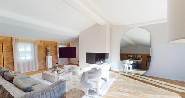 DUPLEX D’EXCEPTION – TOULOUSE / Marché des Carmes