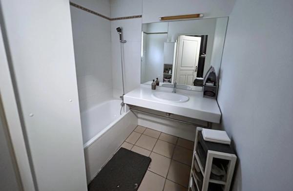 Appartement à vendre 2 pièces 49m² Bassussarry (64200)