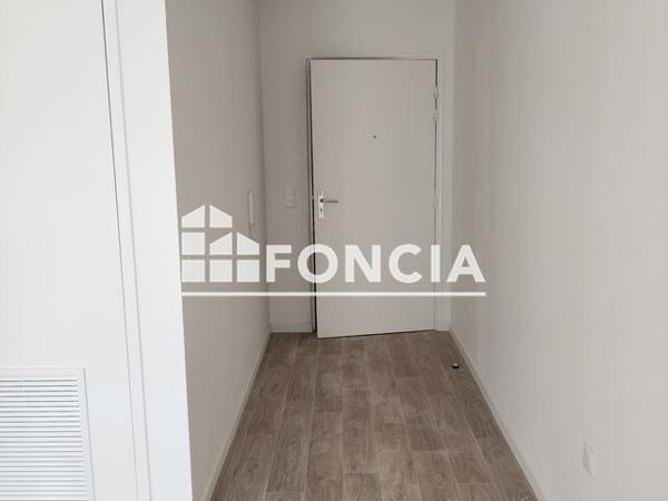 Location Appartement 3 pièces 59.7 m² - 19 QUAI CAMERE ET 38 AVENUE DE PARIS Vernon 27200