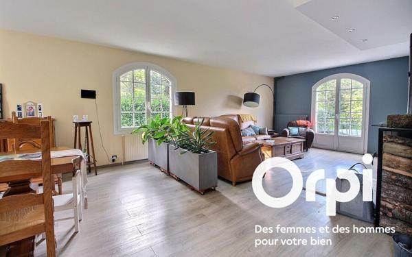 Maison à vendre    6 pièces • 159,79 m2 Dampierre-en-Yvelines