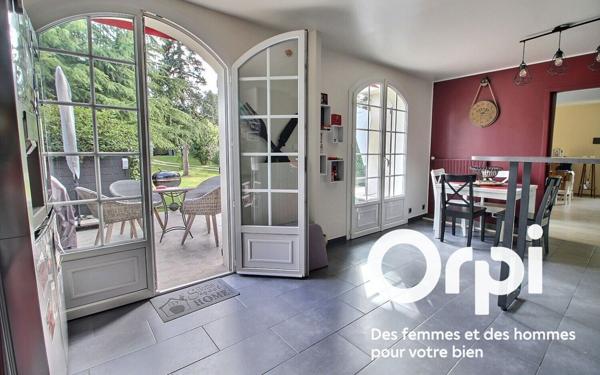 Maison à vendre    6 pièces • 159,79 m2 Dampierre-en-Yvelines