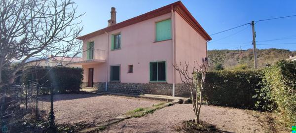 Maison traditionnelle 6 pièces avec jardin et garage