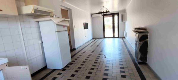 Maison traditionnelle 6 pièces avec jardin et garage