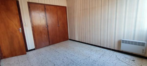 Maison traditionnelle 6 pièces avec jardin et garage