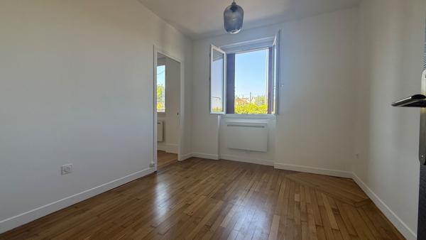 Appartement Corbeil Essonnes 2 pièce(s) 37m2