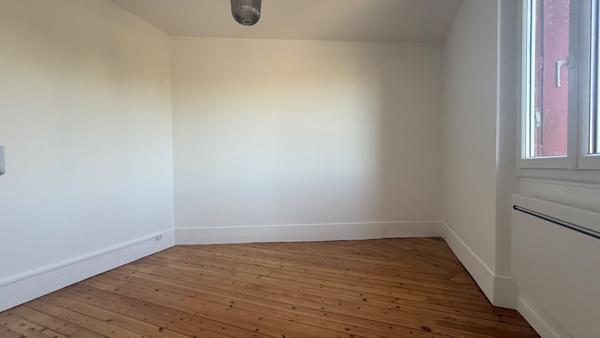 Appartement Corbeil Essonnes 2 pièce(s) 37m2