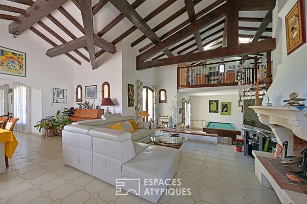 Maison de charme lumineuse avec piscine et dépendance, au calme à Lattes