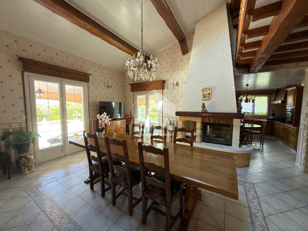 A VENDRE 83470 SAINT MAXIMIN LA SAINTE BAUME MAISON PLAIN PIED  TYPE 4 DE 120M² SUR  2040 M² DE JARDIN DEUX GARAGES PISCINE