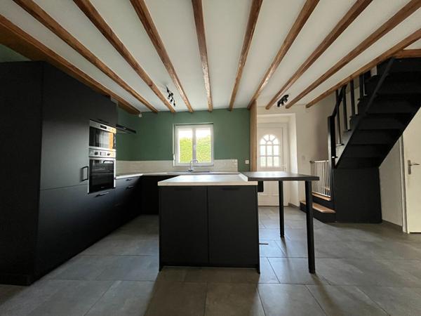 A vendre axe Rennes Saint Brieuc, maison de bourg à Gaël proche Saint Méen le Grand