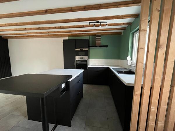 A vendre axe Rennes Saint Brieuc, maison de bourg à Gaël proche Saint Méen le Grand