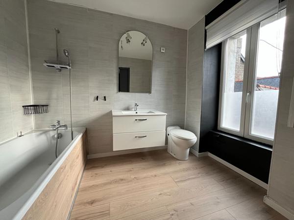 A vendre axe Rennes Saint Brieuc, maison de bourg à Gaël proche Saint Méen le Grand