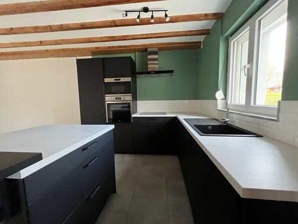 A vendre axe Rennes Saint Brieuc, maison de bourg à Gaël proche Saint Méen le Grand