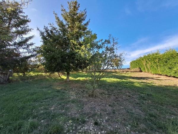 Terrain à Batir à vendre à Saint-Flour dans le Cantal (15100), ref : 044/1115