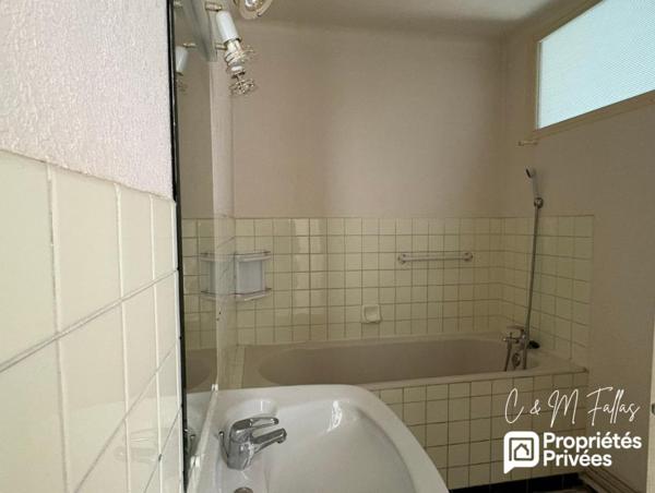 Appartement T3 lumineux 70 m² - Cave + parking fermé à Orange