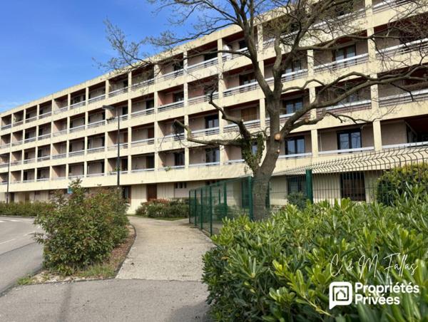 Appartement T3 lumineux 70 m² - Cave + parking fermé à Orange