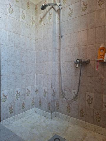 Propriété Corps de Ferme, Bâtisse d'habitation de caractère , nombreuses dependances dont Box, proche ALENCON, LE PERCHE, 2h00 PARIS