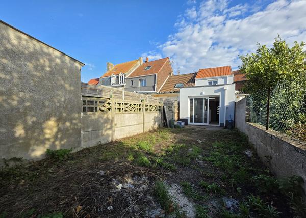 Maison Calais rénovée en 2026 2 chambres et jardin