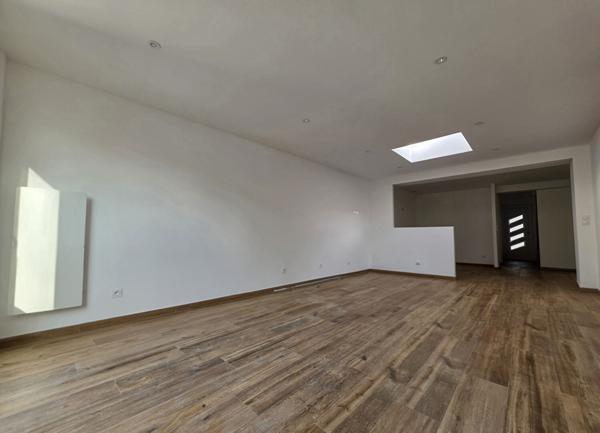 Maison Calais rénovée en 2026 2 chambres et jardin
