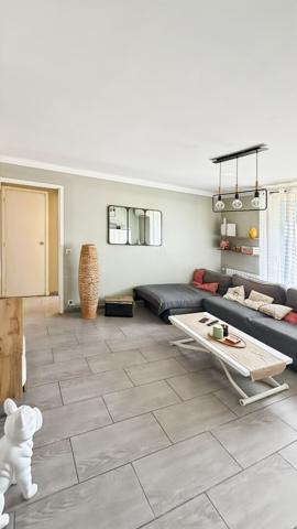 A vendre exclusivité appartement T3/T4 de 65 m2 , balcon à Marseille 13013