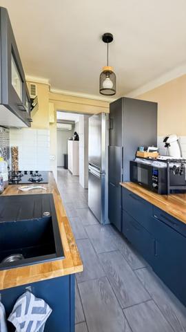 A vendre exclusivité appartement T3/T4 de 65 m2 , balcon à Marseille 13013