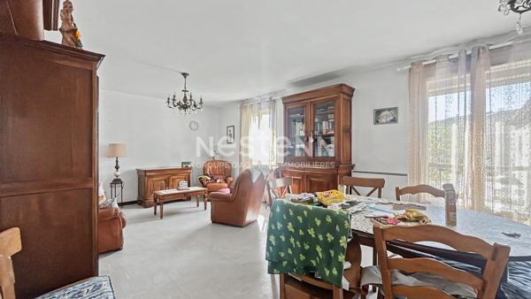 Appartement 83 m² avec 2 chambres, loggia et double garage à vendre à Arles