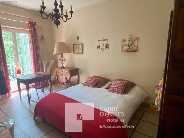 Villa à vendre à Nîmes dans le Gard (30900), ref : 1002441 Route de sauve