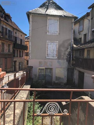 Immeuble à vendre à Lacapelle-Marival dans le Lot (46120), ref : 46030/IMMR/186