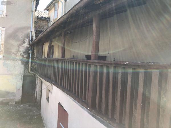 Immeuble à vendre à Lacapelle-Marival dans le Lot (46120), ref : 46030/IMMR/186