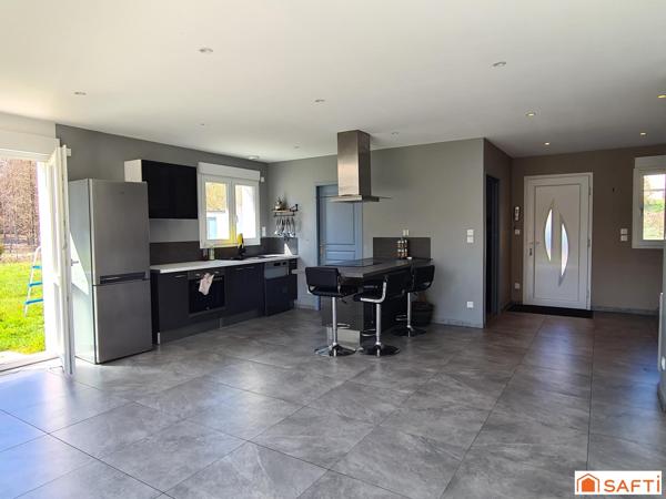 Visite virtuelle disponible, Maison RT 2012 de 3 chambres et grand terrain à Epinal 88